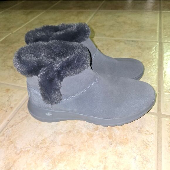 Skechers Gray Faux Furlined Boots Womens Size 7 - Picture 1 of 8